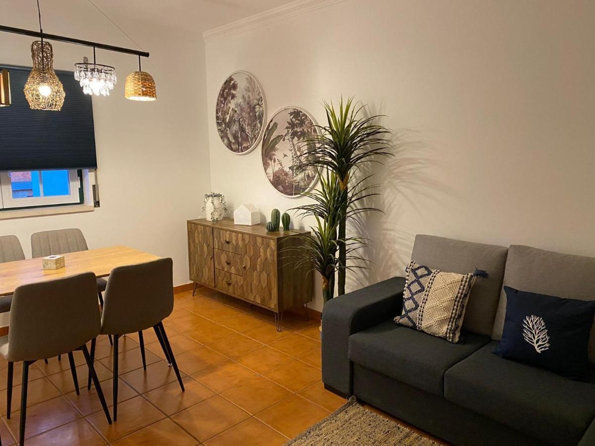Country Town Apartment Almeirim Exterior foto
